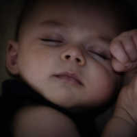 Wenn dein Baby durchschlafen neu lernen muss - Schlafphasen verketten lernen